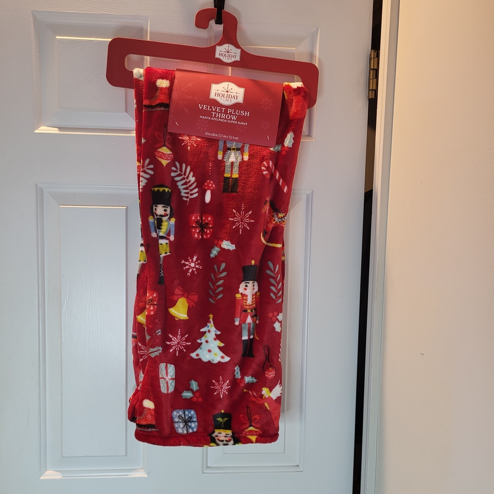 New Red Velvet Plush Throw with Nutcracker Design